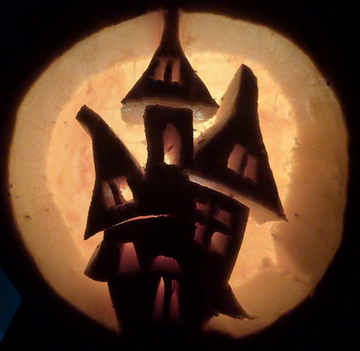 douglasr's tweet photo. We were visited by 100 kids in Kelvin Grove. #yyc #halloween #yyckidcount https://t.co/AFUMetboEA