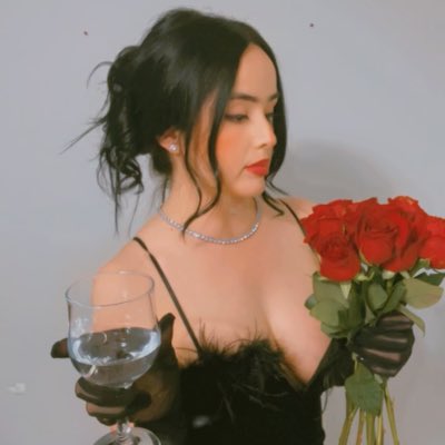 ale6jj's tweet photo. #NewProfilePic https://t.co/HdCuByehzp