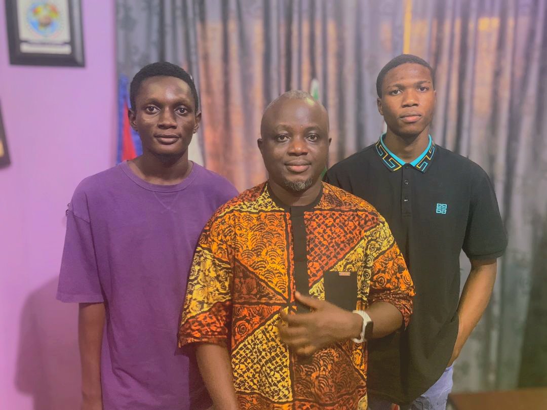 AdewaleSalman's tweet photo. Yesterday, I had a remarkable evening with the Chairman of the World Institute for Peace.

This strategic meeting is targeted towards the promotion of Peace Education and enlightenment among the students and youths.

Looking forward to making progress! https://t.co/s9kn4wyCw5