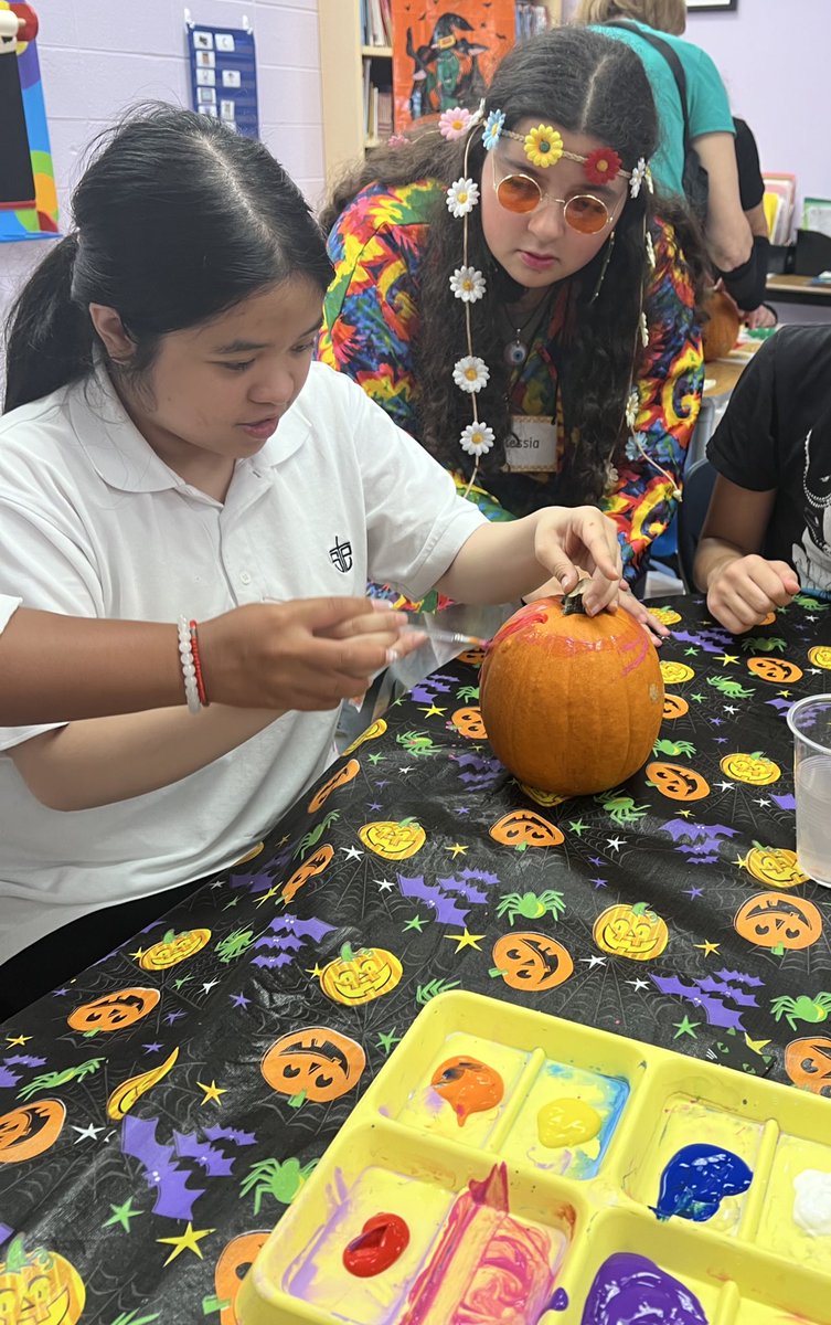 Best Buddies Halloween 🎃 Spooktacular part - games and crafts continue 👻