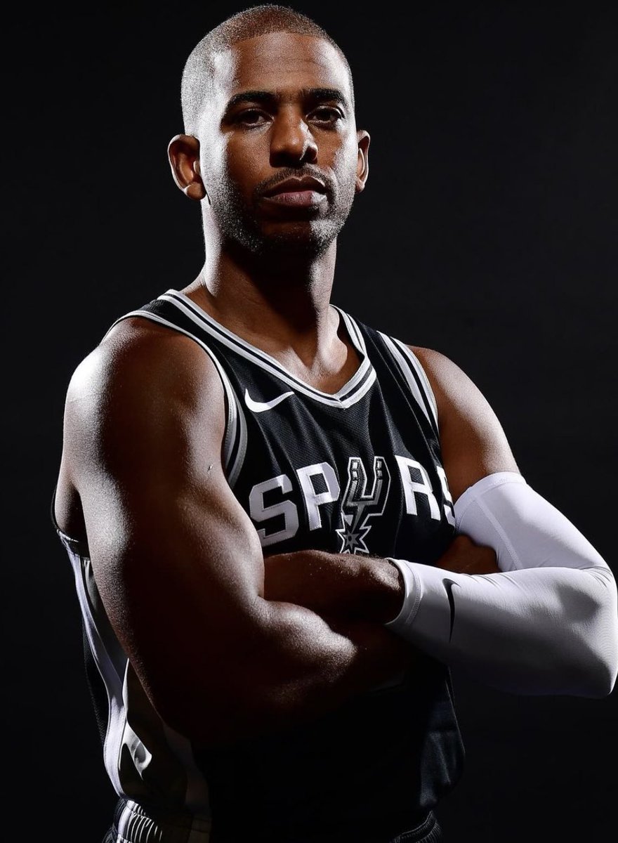 TheHoopCentral's tweet photo. Chris Paul tonight:

19 Points
10 Assists
7 Rebounds
2 Steals
61% FG
37 +/- https://t.co/hbsGHIO8KL