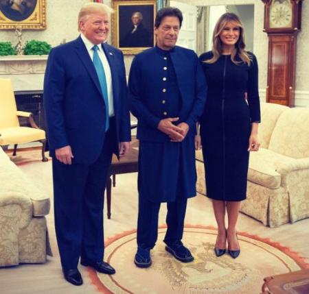 AMRmalik5110's tweet photo. @elonmusk Trump and Imran Khan are on the path to success, reflecting the hopes of their nations. When the people stand firm, the journey to achievement becomes attainable. Let's unite for a brighter future! #PublicHope #Success https://t.co/yUtmfl6d8T