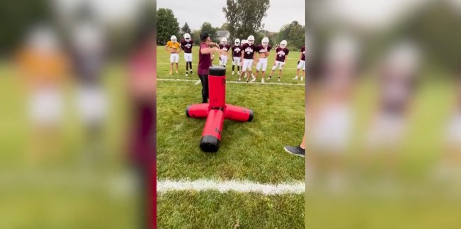 Football Toolbox (@footballtoolbox) on Twitter photo <a href="/rogersathletic/">Rogers Athletic</a> New Tetra Tackle Bag Tackling Drill to teach players to drive through the tackles, use their hips, and keep their heads up and out of the way.
production.glazierdrive.com/library/tetra-… <a href="/rogersathletic/">Rogers Athletic</a> New Tetra Tackle Bag Tackling Drill to teach players to drive through the tackles, use their hips, and keep their heads up and out of the way.
production.glazierdrive.com/library/tetra-…