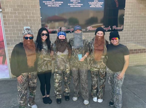 Hope Gaudio #47 “Lillie” (@gaudiohope) on Twitter photo Ready for some ducks! 🦆 <a href="/Mere2027/">Meredith Davidson</a> <a href="/BenavidesOnnika/">Onnika Benavides</a> <a href="/NatalieMoreaux/">Natalie Moreaux</a>
Happy Halloween 🎃 Ready for some ducks! 🦆 <a href="/Mere2027/">Meredith Davidson</a> <a href="/BenavidesOnnika/">Onnika Benavides</a> <a href="/NatalieMoreaux/">Natalie Moreaux</a>
Happy Halloween 🎃