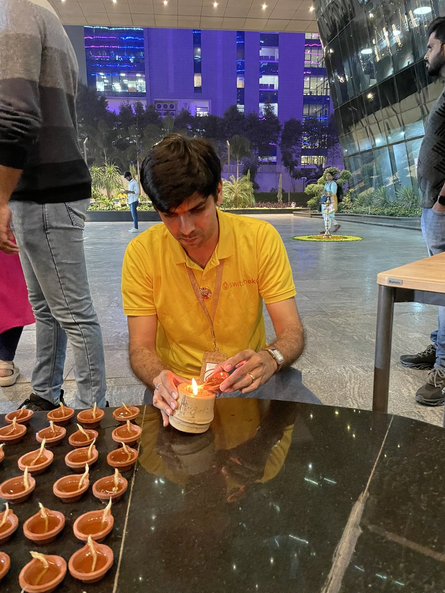 Akshaycsdeshpan's tweet photo. Day 2 of Diwali celebrations at Sharing joy with our Safaisathis kids made it even more meaningful, as we celebrated with purpose and a commitment to sustainability our Office decor
Because every moment with them reminds us why we do what we do. 🌱 #Diwali2024 #Sustainability https://t.co/RGF04WoFC0