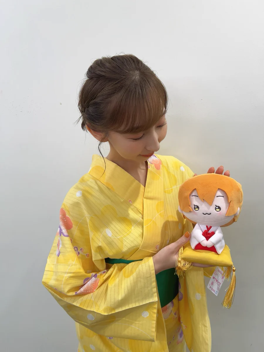 【希少品】　飯田里穂　コスチュームカード　チア・ソックス　星空凛 30/35 飯田里穂 on X: 