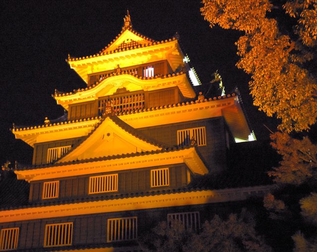 今宵は
岡山城がオレンジ色にライトアップされます！！
すべてのこどもたちが
安心して、安全に、そして笑顔で過ごせるように願いを込めて
お近くをお通りの際には、ぜひ岡山城を見上げてみてください
#オレンジリボンキャンペーン
#オレンジリボン運動
#岡山市
#子ども虐待防止