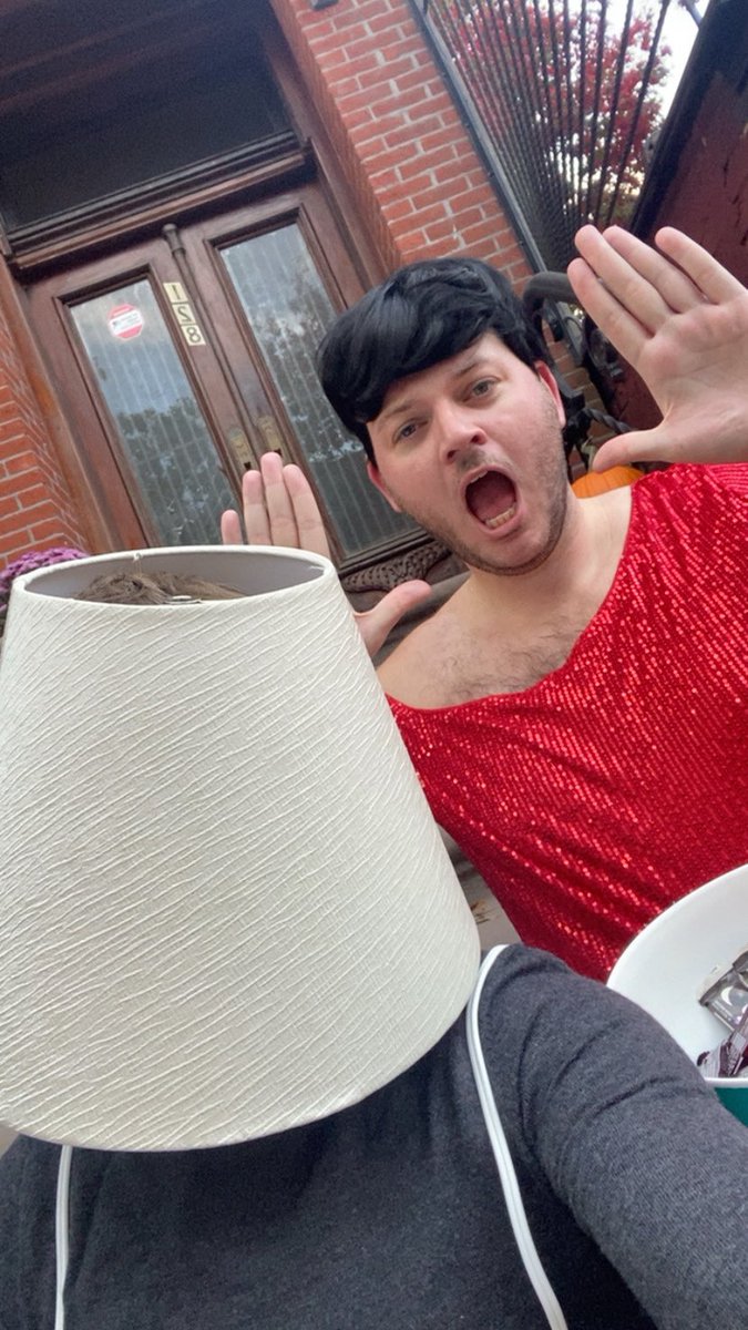 I hate gay Halloween, what do you mean you’re Liza Minnelli and a lamp
