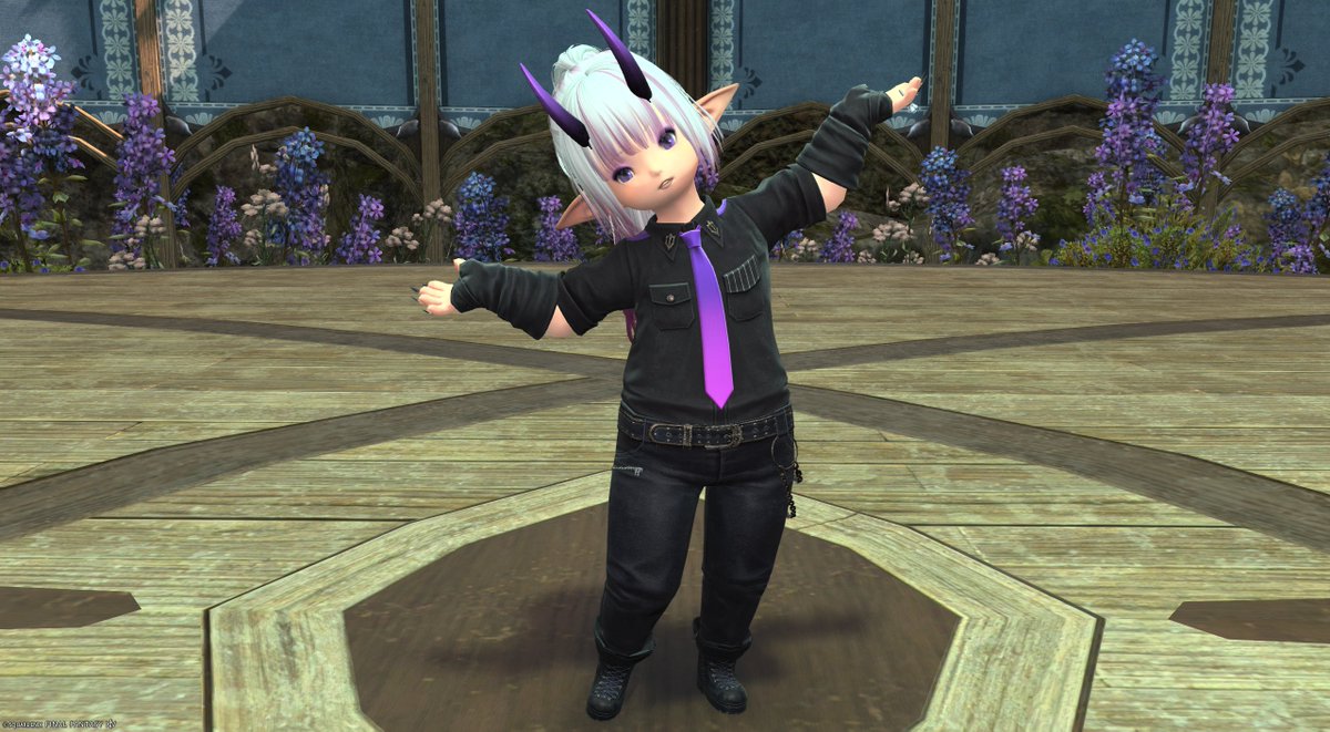 KylaArisen's tweet photo. I noticed a bunch of decorations up in my neighbourhood for All Saints Wake!
This time of year this smelly old clown always shows up and gives me a strange new costume, this years definitely doesn't suit me!
Oh well, I'll spend the holiday eating sweets instead!
#Lalafell #FF14 https://t.co/SvrqcHvJaL