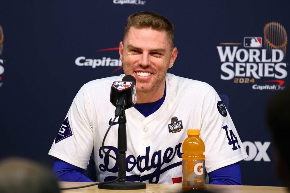 gnomotoke's tweet image. ドジャース・フリーマン　実はろっ骨も骨折していた…父の欠場勧告にも「絶対にやめないよ」（東スポWEB）-Yahoo!ニュース news.yahoo.co.jp/articles/ecd42…

もはやプレーしていただけでも不思議な状態だが、桁外れの精神力とWS優勝への執念があってこその悲願達成だった。