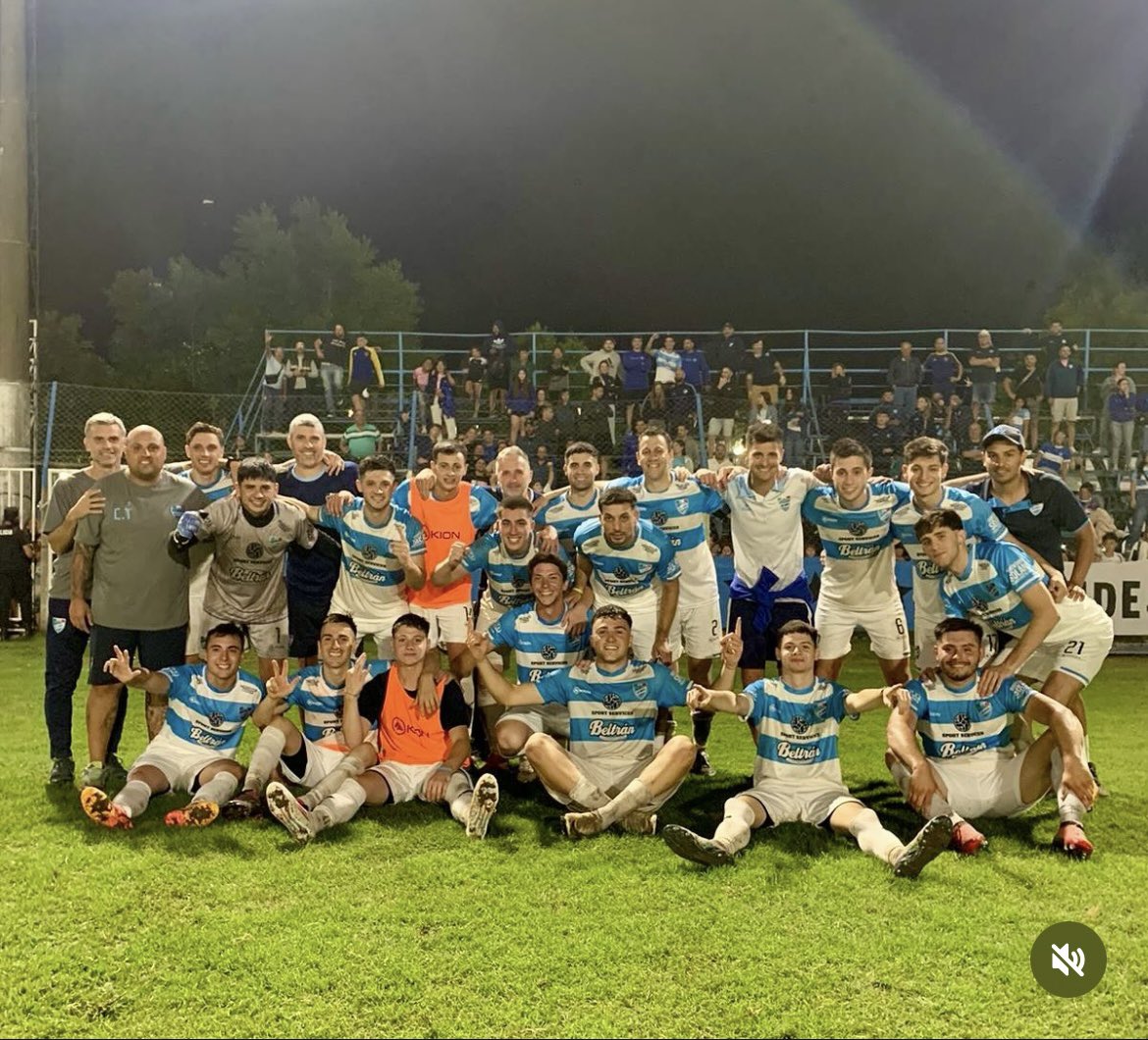 Anda a ver a una bruja 
Anda a ver un doctooor 
Que te saque del orto 
La pija del CAMPEÓN 🇸🇲🇸🇲🇸🇲