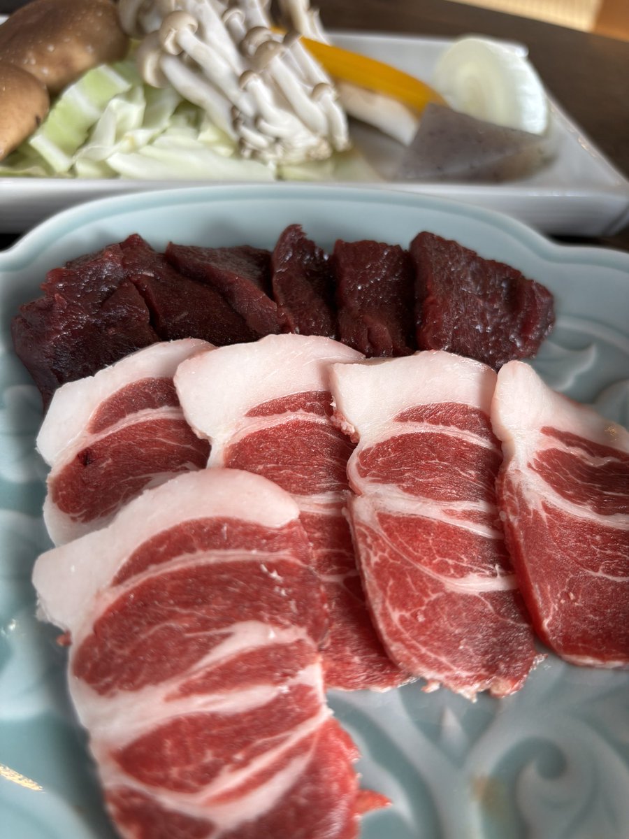 houshi108's tweet photo. 石焼きジビエ https://t.co/Mwa9QqDomd