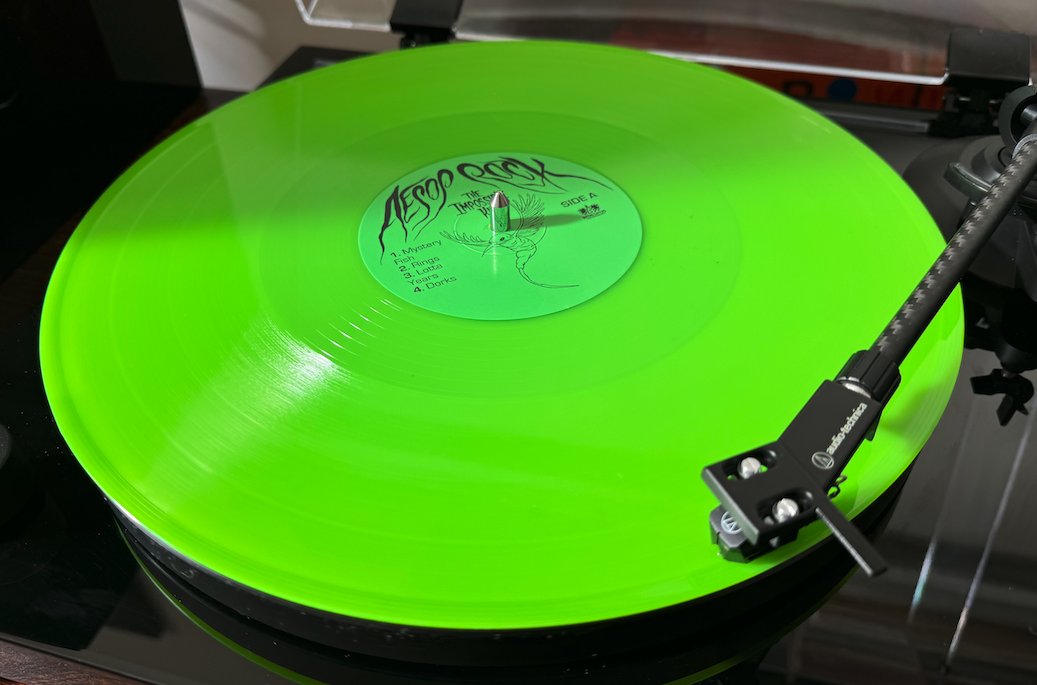 Friday's colour vinyl ... 

Aesop Rock: Impossible Kid

If you don't know the album, check out youtube.com/watch?v=7T_KKi…