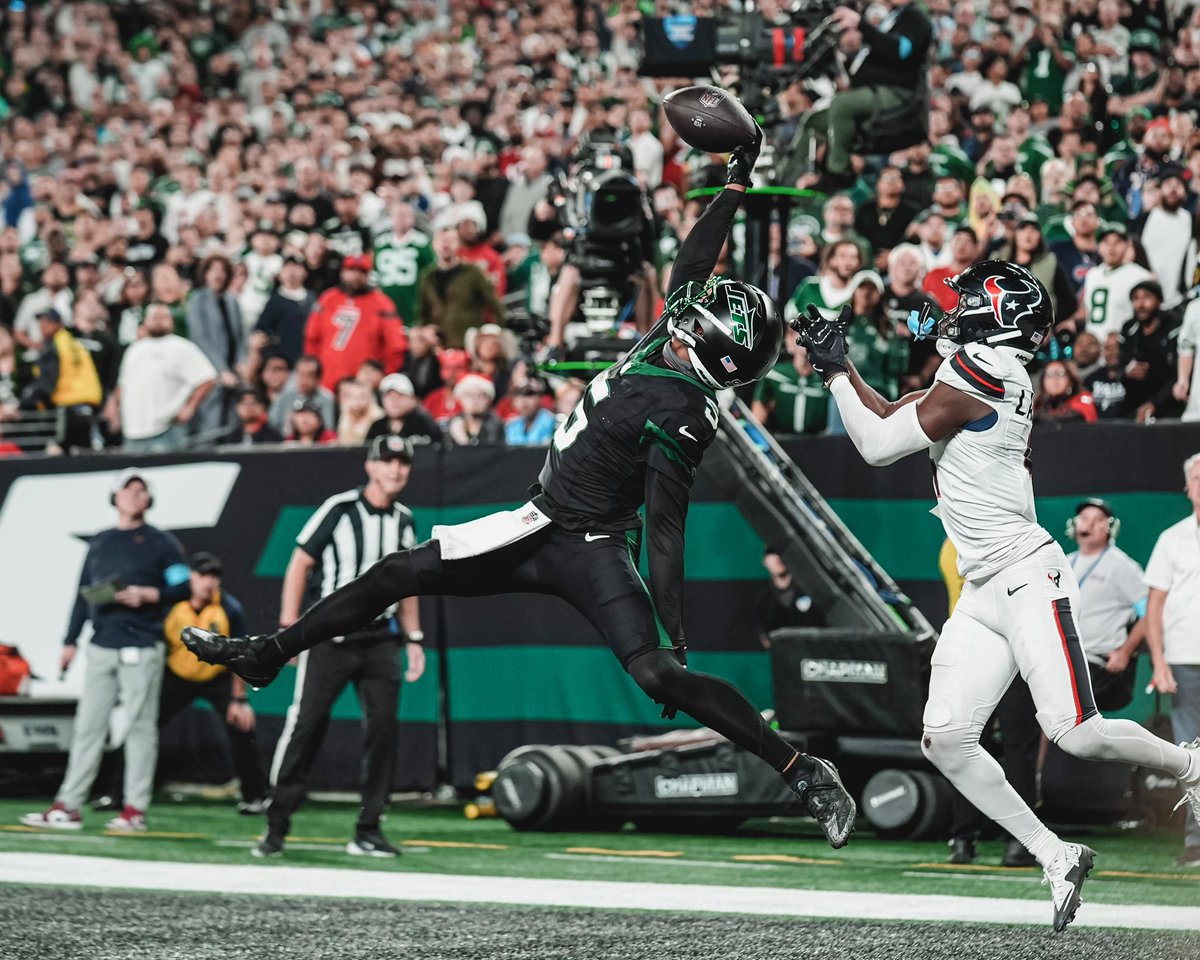 woodyjohnson4's tweet photo. What a catch by @GarrettWilson_V. Jets win! https://t.co/dXnwtqomSV