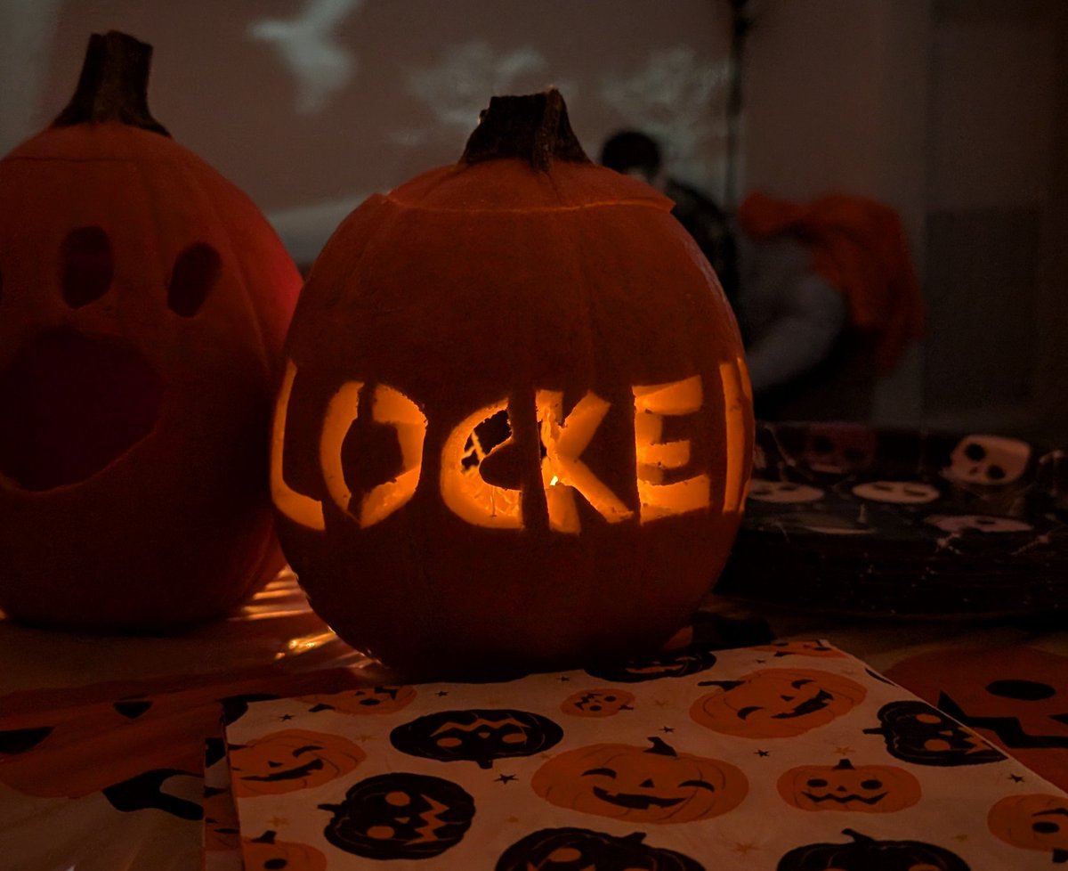 Locktober Day 33

And so Locktober ends. It was a really fun first run through it and I'm looking forward to continuing the chastity ❤️

#locktober #chastity