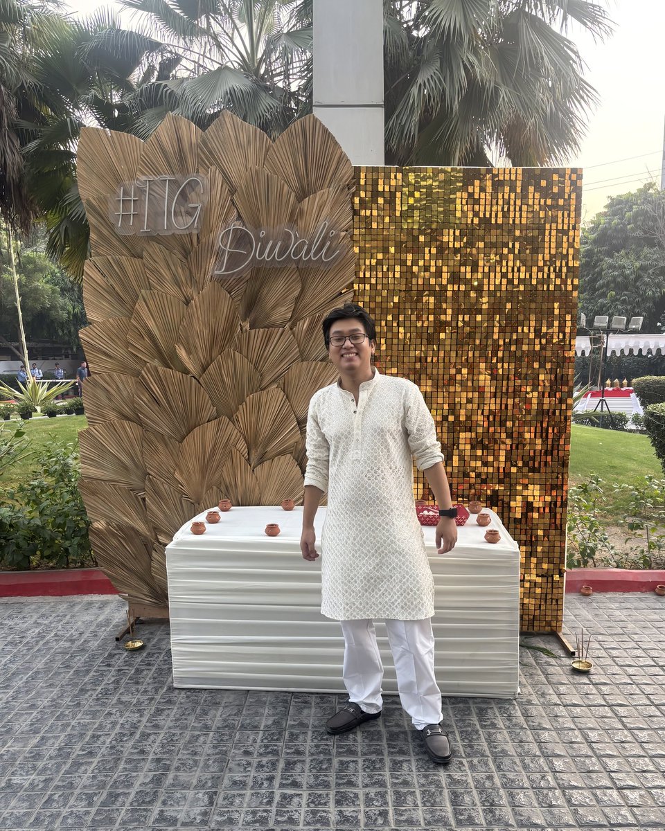 SaviourKalai's tweet photo. Celebrating Diwali with lights, smiles, and good vibes. Wishing everyone a bright and joyful festival. May this festival of lights brighten our days and inspire us to bring joy to every corner of our work. Happy Diwali🪔

#ITGDiwaliCelebration2024 #OfficeDiwali https://t.co/NpKXCTAjEJ