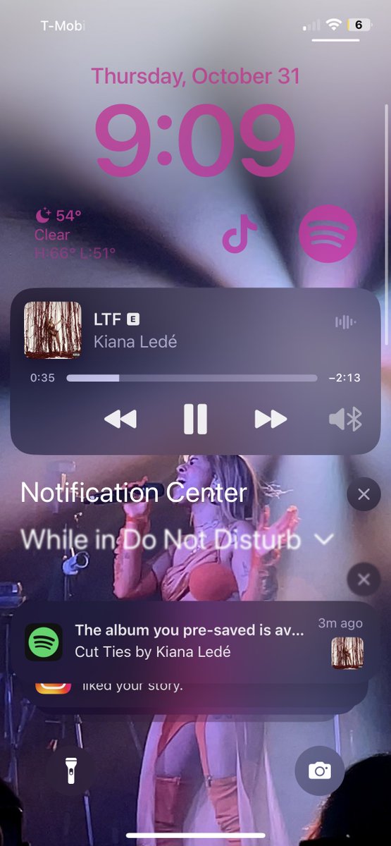 hitting play for the first time on <a href="/KianaLede/">Kiana Ledé 🩸✂️</a> first album as an independent artist AHH EVERYONE GO LISTEN