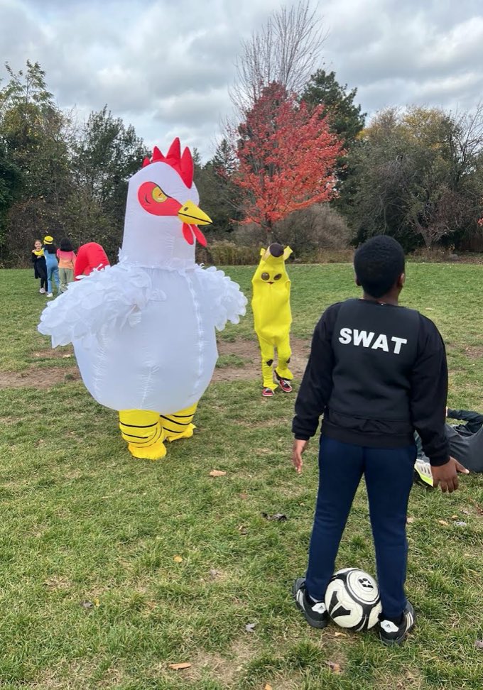 I think we need a bigger net #vistaheights ⁦<a href="/PeelSchools/">Peel District School Board</a>⁩ #halloween