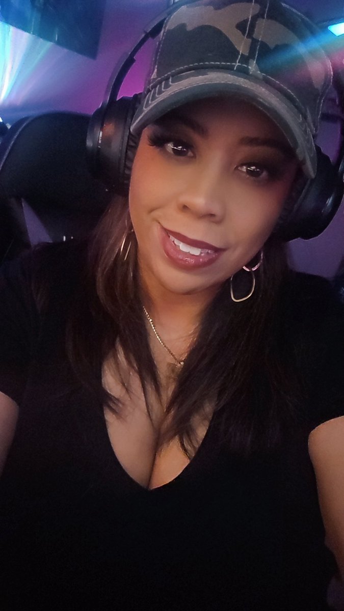 Lady_Savage05's tweet photo. Late Night Stream! Thursday Night! Join me here https://t.co/8WVDqdw5UX!! Let's have some late night fun!!!
#kickcommunity 
#KickStreaming 
#ladystreamer https://t.co/HGY418StYR