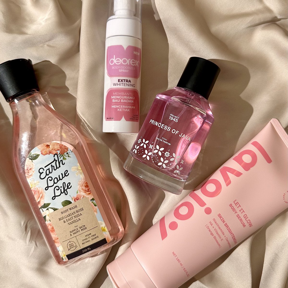 syaisyahfy's tweet photo. GAMAU GATEKEEP AKU MAU KALIAN SEMUA WANGI SEHARIAN 🤡🙏🏻

no more BAU KETEK, bener2 badan wangi seharian badan gaakan cepet baunya...

mana wangi jasmine lagi enak banget 😭🌸
