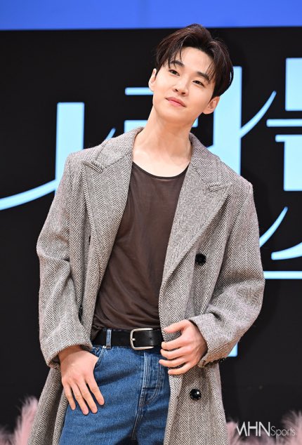 StringsK_henry's tweet photo. ✔️20241101 <나라는 가수> 제작발표회

#헨리 #henry #henrylau #刘宪华
#나라는가수 @moving_voices @henrylau89 

🔗https://t.co/F6P515XO7j
🔗 https://t.co/BlZ9dux7yW
🔗 https://t.co/bOKVhBilQM
🔗 https://t.co/M9wcIkgKep https://t.co/9fAB0sAXy5