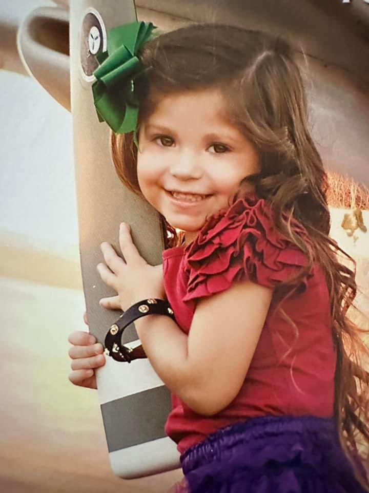 madikae1316's tweet photo. Last home game
for my senior! #babynumber1 https://t.co/FBawDLh4tv