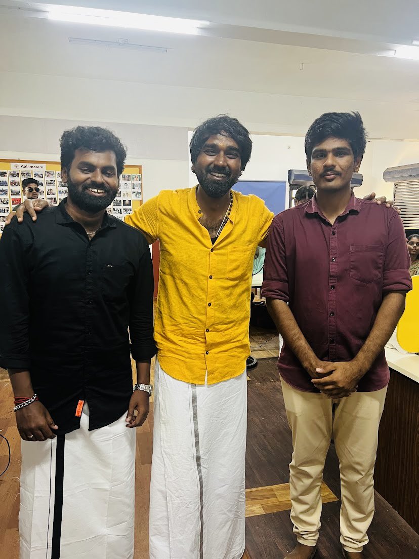 AmbiMoorthy's tweet photo. 🪔 GoZen Diwali : A day to express our gratitude and celebrate our, 

👫 Incredible teams

🧑‍🧑‍🧒 parents & children 

🤴👸 customers

We celebrated them by hosting, 

Fun games by a team-building speaclist 

Feasts 

Gifts 

Cracker show

Extremely blessed to be building 
GoZen and the  Aalamaram Startup Incubator.

Both, a highly spiritual experience.

Tons of gratitude from Raghul and I
to be building our startups with such 
exceptional people. It is an honor. 

Thanks to the families for their support
that enables our productivity.

💥Happy Diwali from our family to yours 😊