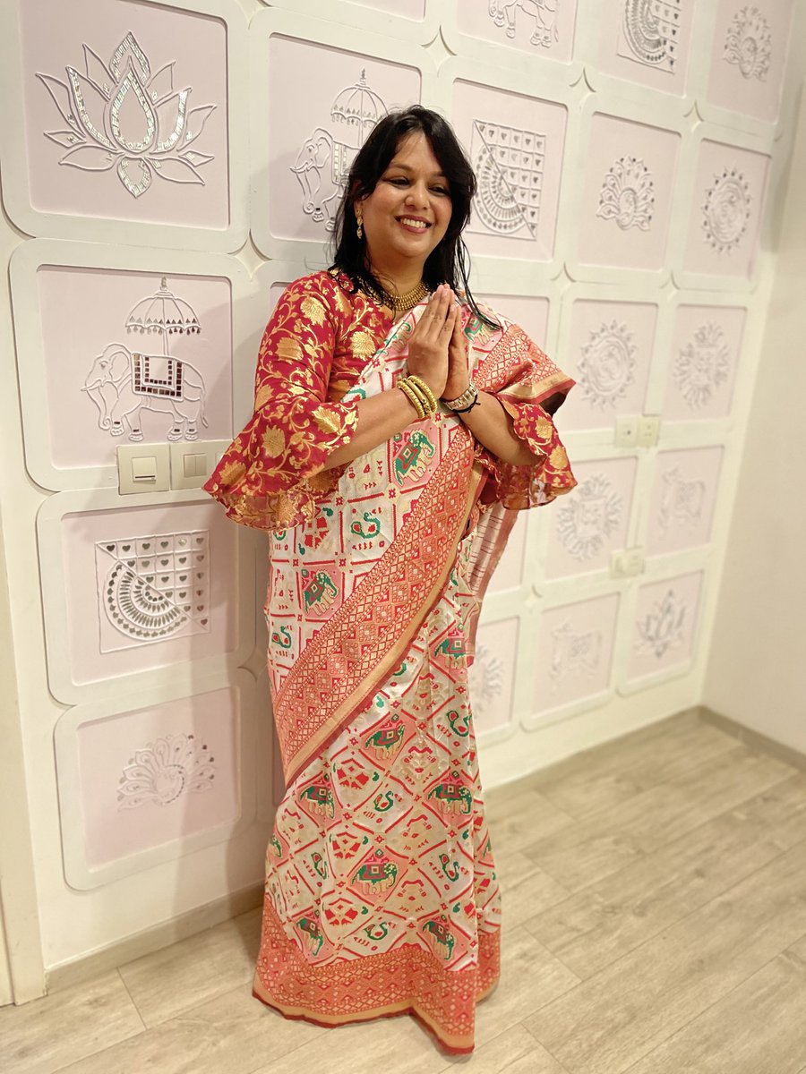 PoojaDGupta's tweet photo. Wishing everyone a very happy, joyful, and prosperous Diwali! May this festival of lights bring warmth, happiness, and success to you and your loved ones. 🪔
#happyfestivities #thisishowitwent #happydeepavali #diwali2024 https://t.co/bAbWRX25UL