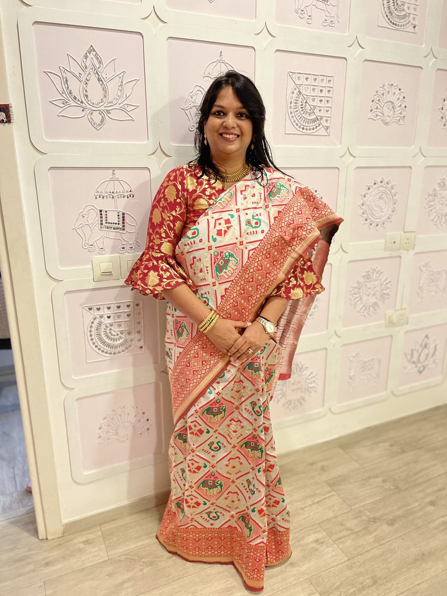 PoojaDGupta's tweet photo. Wishing everyone a very happy, joyful, and prosperous Diwali! May this festival of lights bring warmth, happiness, and success to you and your loved ones. 🪔
#happyfestivities #thisishowitwent #happydeepavali #diwali2024 https://t.co/bAbWRX25UL