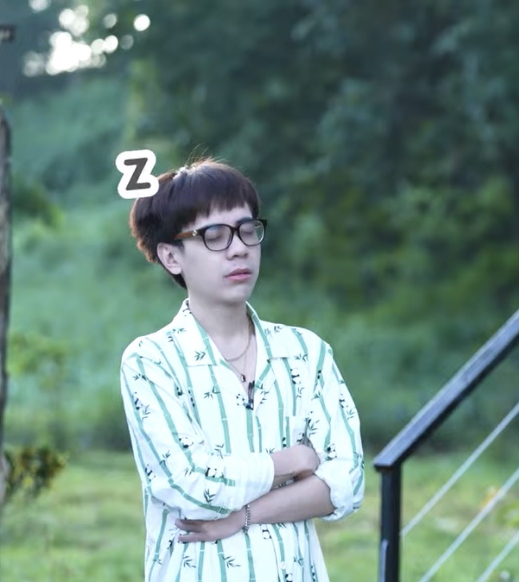 supportmasterd's tweet photo. Lee thiếu hôm qua ngủ có ngon không?
Ai mua cho ổng cái bộ pyjama gấu trúc vậy chời 🤣, hời ơi dưỡng thê.
#quanghungmasterd #supportmasterd #2n1d https://t.co/37u8H8A3wW