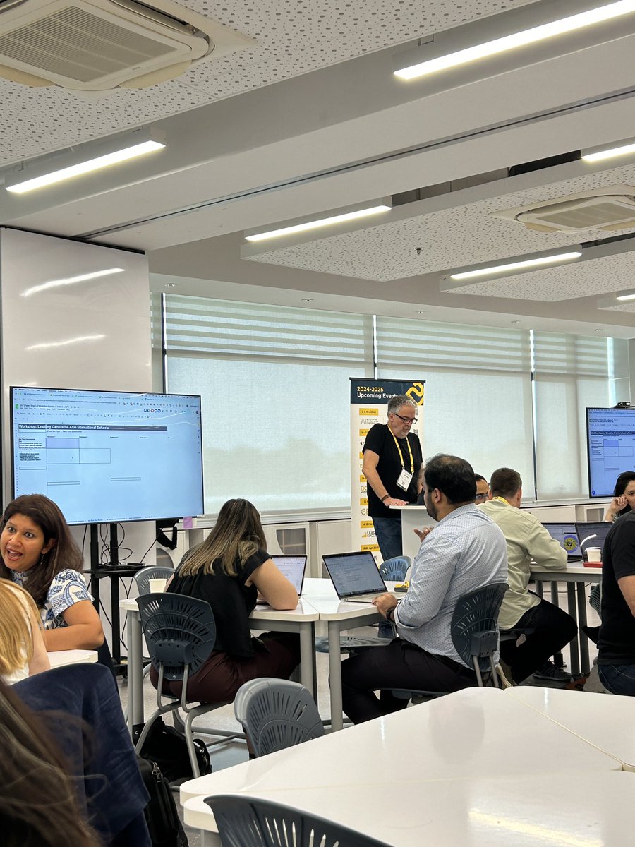 Deep dive into Crafting your School’s Ethical AI + Human Message with <a href="/jnash/">𝕁𝕠𝕙𝕟 ℕ𝕒𝕤𝕙 is over at BlueSky</a> Design Thinking framework helps to develop a plan that fits the reality. <a href="/CoraEdTech/">Cora Yang</a>