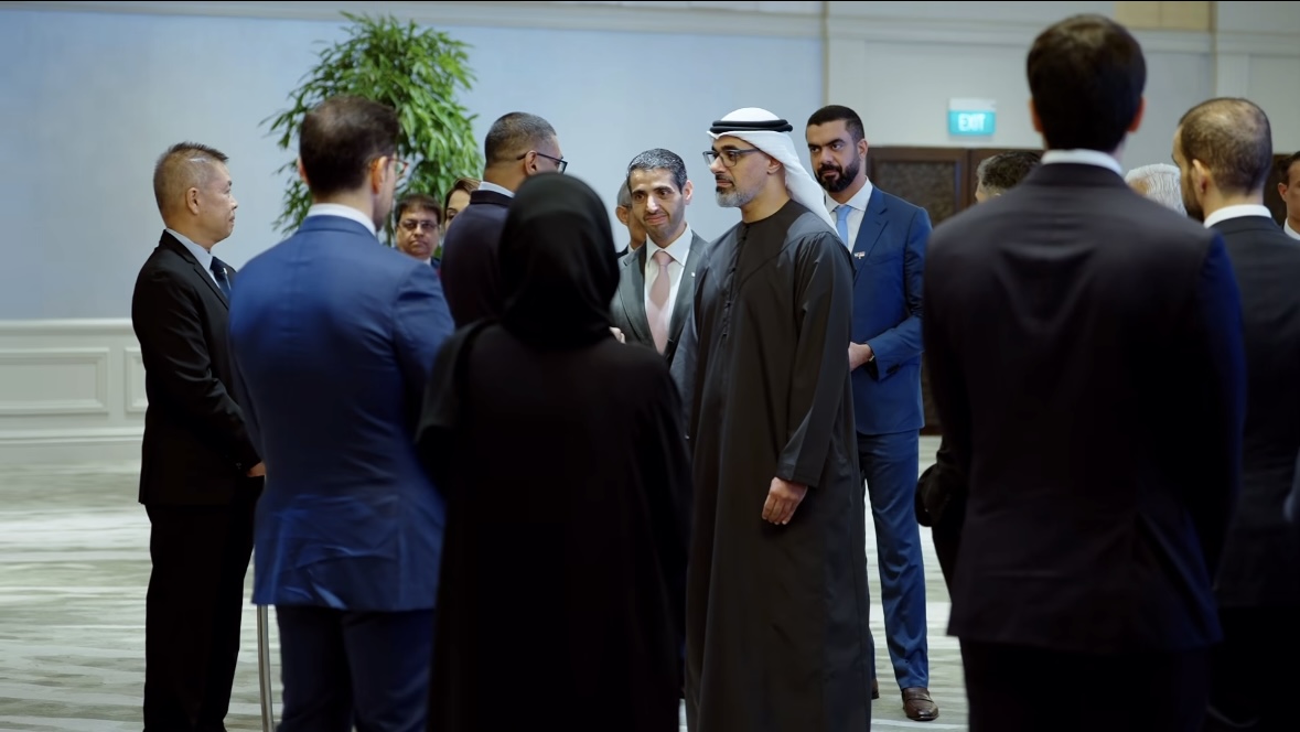 UAE Singapore Business Council (@uaesbc_sg) on Twitter photo On 29 Oct, the UAESBC EXCO had the honour of an audience with His Highness Sheikh Khaled bin Mohamed bin Zayed Al Nahyan, Crown Prince of Abu Dhabi, during his visit in Singapore. We are grateful to <a href="/UAEEmbassySGP/">UAEEmbassySG</a> <a href="/mofauae/">MoFA وزارة الخارجية</a> and <a href="/ADMediaOffice/">مكتب أبوظبي الإعلامي</a> for this important opportunity. On 29 Oct, the UAESBC EXCO had the honour of an audience with His Highness Sheikh Khaled bin Mohamed bin Zayed Al Nahyan, Crown Prince of Abu Dhabi, during his visit in Singapore. We are grateful to <a href="/UAEEmbassySGP/">UAEEmbassySG</a> <a href="/mofauae/">MoFA وزارة الخارجية</a> and <a href="/ADMediaOffice/">مكتب أبوظبي الإعلامي</a> for this important opportunity.