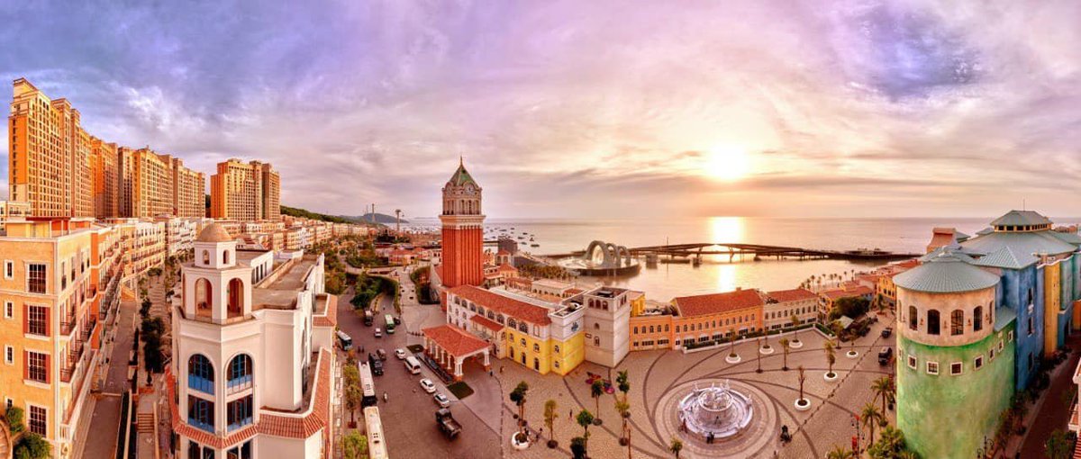 RickshawTravel's tweet photo. Sunset Town Phu Quoc  is the name of sun group specifically designed for a project complex inspired by Mediterranean architecture. Located on a hillside on the southwest bank of Ngoc Island, this place is considered the most beautiful sunset viewing spot in Vietnam. https://t.co/vsedKgbhJB