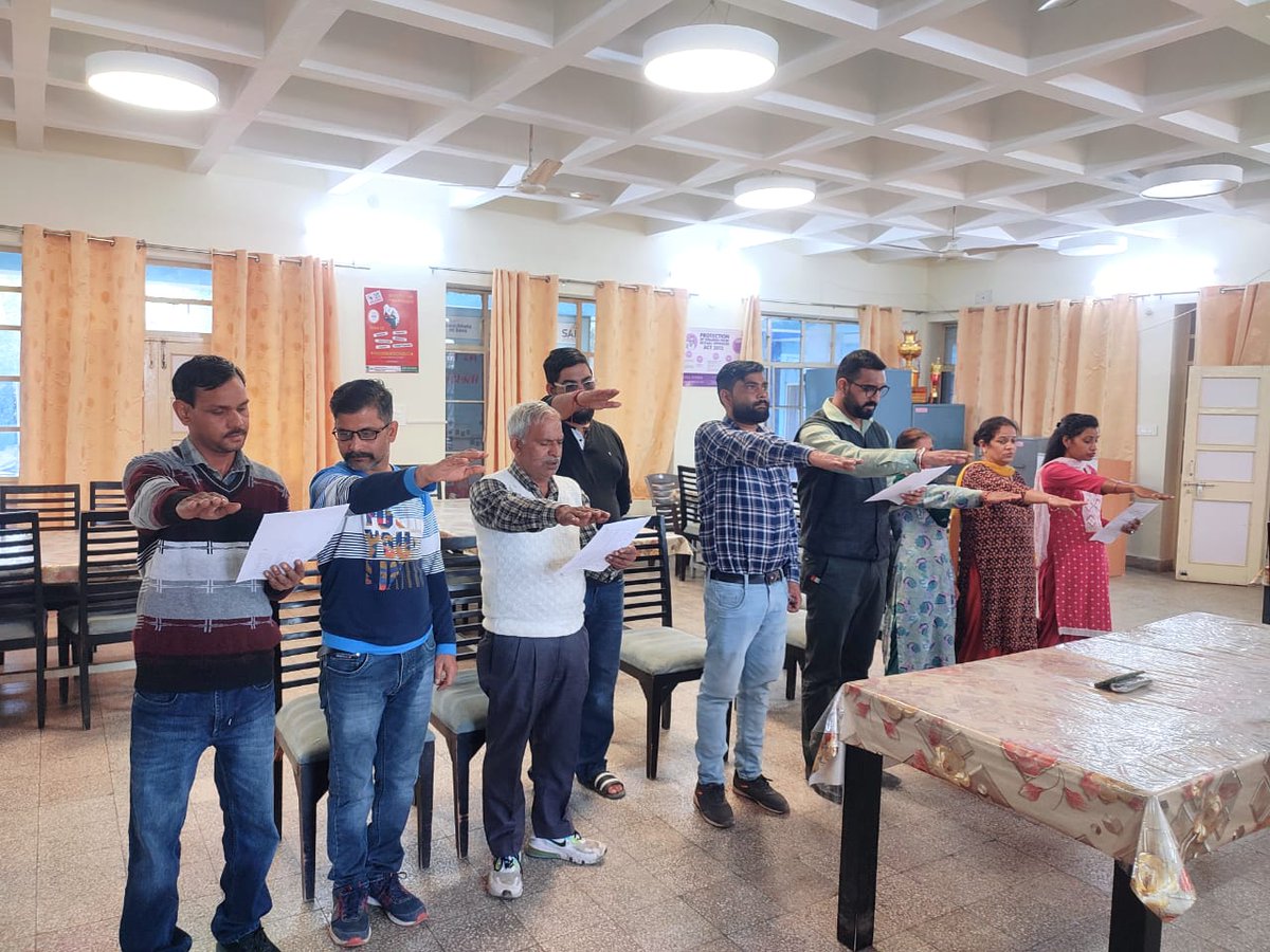 SAI_Dharamshala's tweet image. Celebrating the spirit of unity and commitment to national integrity, under the leadership of Smt. Sujata Chaturvedi, IAS Secretary (Sports) a Pledge for Unity to mark Ekta Diwas was taken through online mode by the staff of NCOE Dharamshala.

#Ekta Diwas