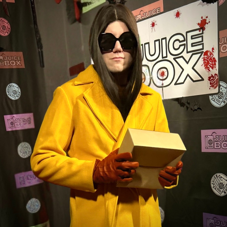 nojo8991's tweet photo. There’s been a ~slight~ misuse of The Substance

#halloween #thesubstance #elisabethsparkle #demimoore https://t.co/pICqTvrlTD