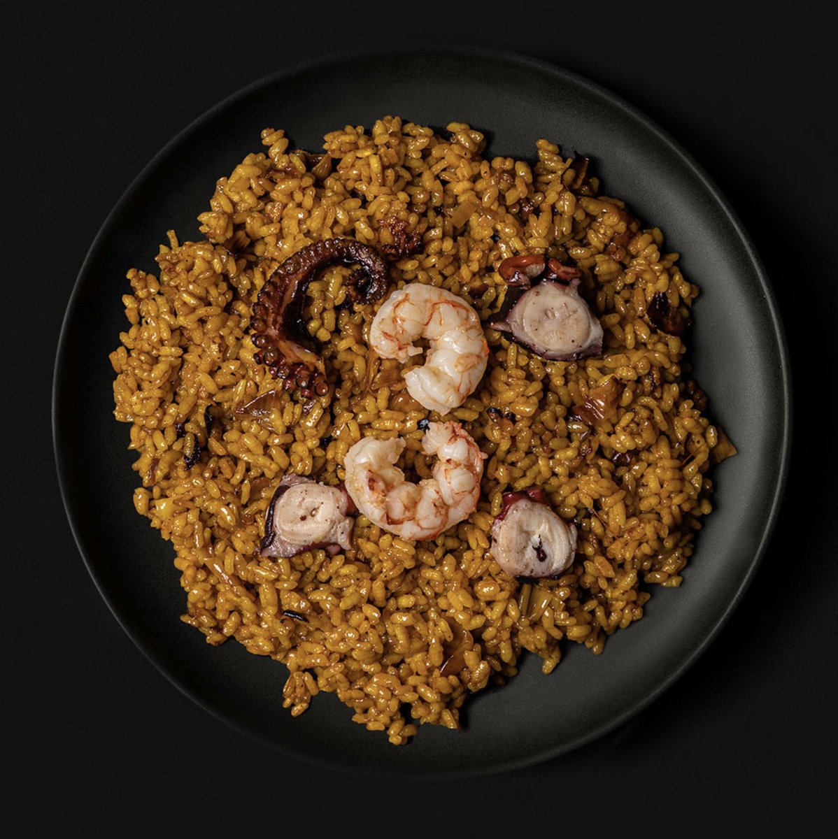 Reto para <a href="/javilop/">Javi López ⛩️</a> . Puedes crear un prompt que genere una imagen lo mas cercana a esta? 🤣