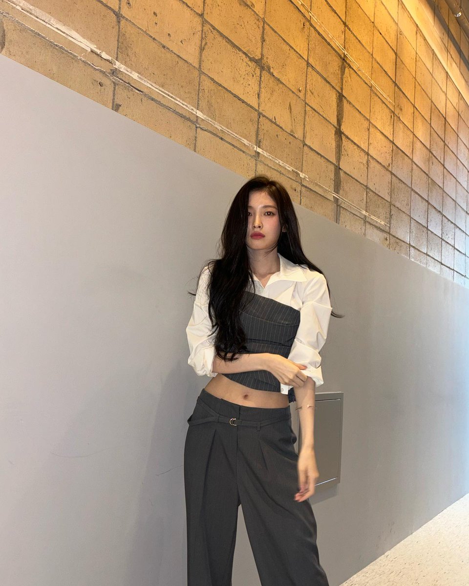 OH MY GIRL 아린 ARIN tweet media