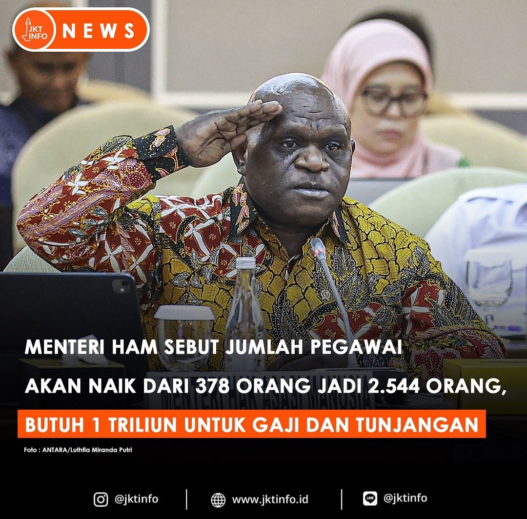 JhonSitorus_18's tweet photo. Selain Menteri Luar Negeri, saya melihat seolah Prabowo menggendong Menteri2nya semua

Tak ada satupun yang berorientasi pada visi dan misi yang jelas sesuai dengan yang dipidatokan Prabowo. Semua bicara masalah UANG, UANG dan UANG

Natalius Pigai misalnya, meminta Rp 20 Triliun khusus kementerian HAM

Padahal rencananya soal penegakam HAM di Indonesia sama sekali NOL. Pigai tidak pernah bicara bagaimana road map penanganan HAM di Indonesia

Bagaimana soal HAM 98, Papua, Poso, Orde Baru, kelompok eksil dll

Kalo polanya begini2, ga heran negara ini akan semakin KORUP. Kementerian yang seharusnya tidak ada dipaksakan ada demi mengakomodir kroni2 dan timses

Pak Prabowo harus segera mengevaluasi menteri2 MATA UANG macam begini