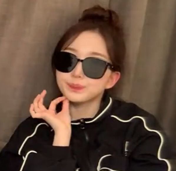 #dimsum

— BATAS SUCI —

Aleasha dengan pesona baru akan segera hadir muehehehe.