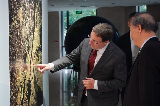 UNDPChina's tweet photo. See our recap of @UNDP Admin. @ASteiner's recent visit to🇨🇳 for @cciced annual meeting, '24 #NECdev, &amp; bilateral discussions to strengthen partnerships &amp; expand🌏cooperation on #SDGs following #PactfortheFuture &amp; ahead of key UN environmental summits. 📷➡️https://t.co/ff5H603Xmx https://t.co/PJ4tzDwww2