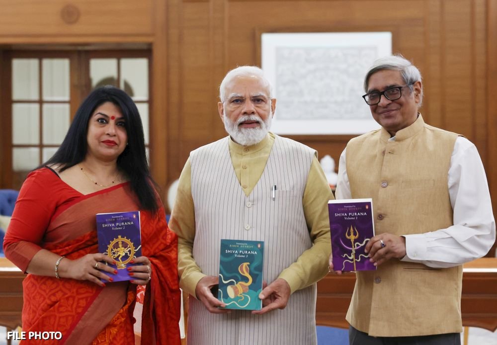 narendramodi's tweet image. I have known Dr. Debroy for many years. I will fondly remember his insights and passion for academic discourse. Saddened by his passing away. Condolences to his family and friends. Om Shanti.