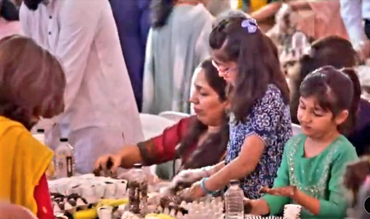 SSIAST's tweet photo. SSIAST, @ArtofLiving  on going event live updates "SEED THE EARTH" in the presence of @Gurudev   at SVIT Vasad, Gujarat. Live on Art of living YT. An Iconic moment for the trust. An unbounded hard work by the Gujarat SSIAST team &amp; all volunteers. Every bit has counted. https://t.co/BdST8U6sDH