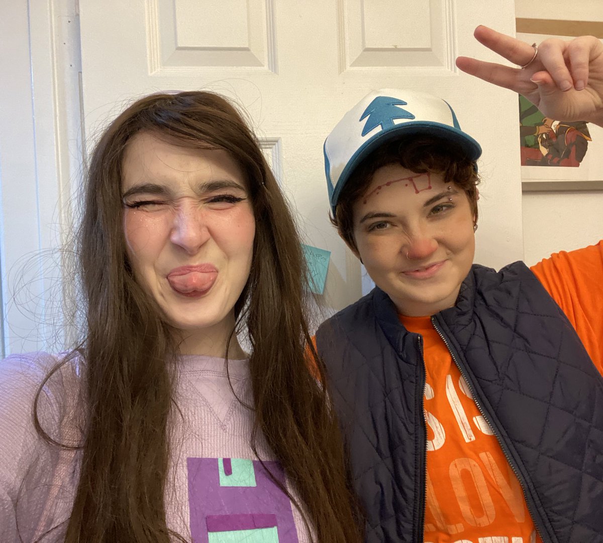 Lady__Livv's tweet photo. Mabel for Halloween :) my favorite girl in the world!!! Ft my Dipper !!! https://t.co/DMzep1x4xX