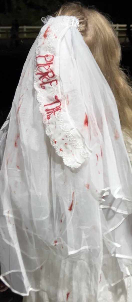 NextRandomVideo's tweet image. Totally iNSaNe! check this @piercetheveil fan! 3 guesses anyone as to what I'm sure this girl is for #Halloween. She's even got the font painted right! #AFlairForTheDramatic #MadeMyNight