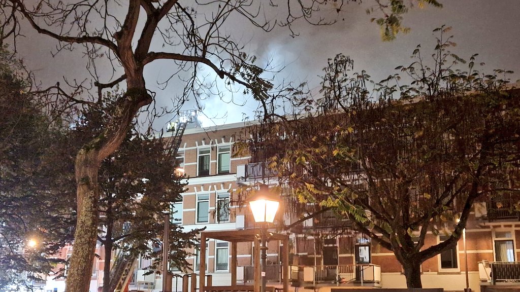 Brand op het Noordereiland nog steeds niet geblust