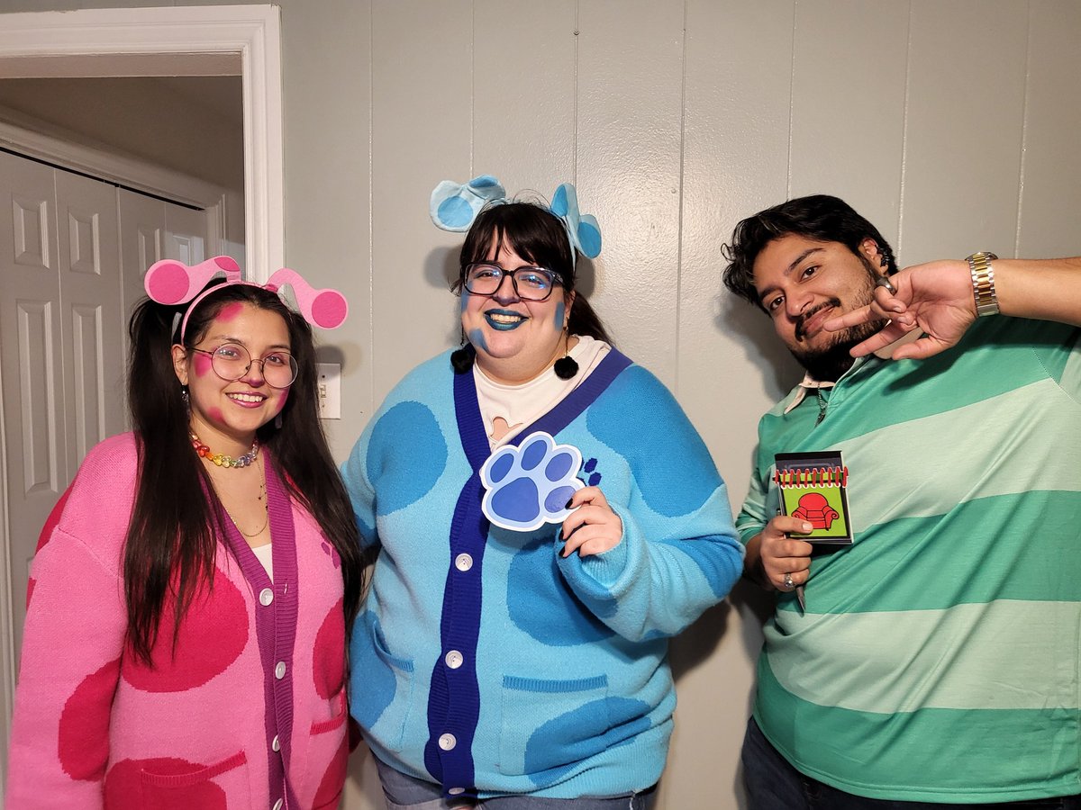 knightadora's tweet photo. Happy Halloween!!! Blue's clues led us to her work place lol!

Blue and Magenta cardis from steadyhands https://t.co/Azqvzav8M7