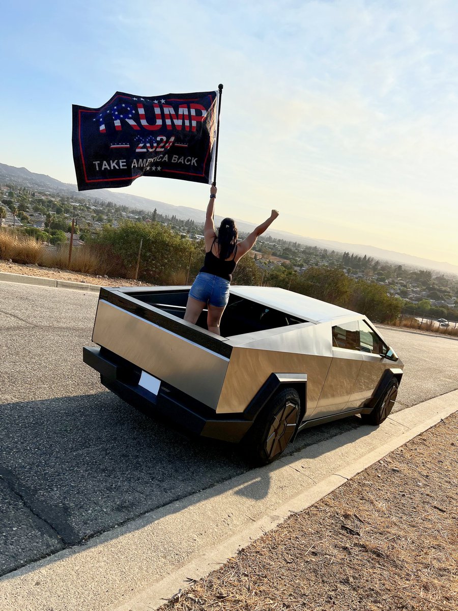 therealjose1239's tweet photo. @JoJoFromJerz Keep dreaming lol ps my girl 💯 endorses Trump BTW  #trump2024 #latinos4trump #votered #voterepublican #maga #makeamericahealthyagain #california4trump https://t.co/mdc129HvWf