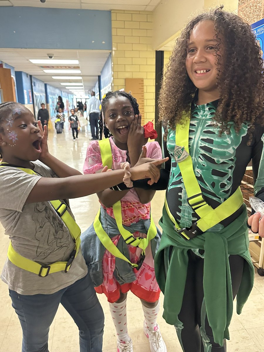 Congratulations to our newly appointed Safety Patrol Captain! Mrs. Rushing met with the team  this week to insure that they wear their belts the correct way! 
#congratulations #chessafetypatrol #CHESWECAN #CHESleaders #CHESROCKS