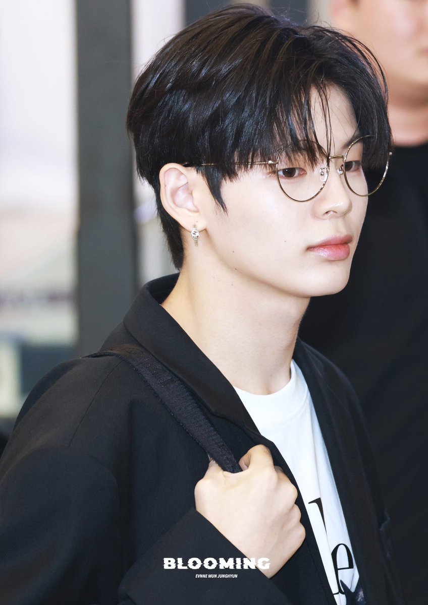 241031 #문정현 #MUNJUNGHYUN #이븐 #EVNNE