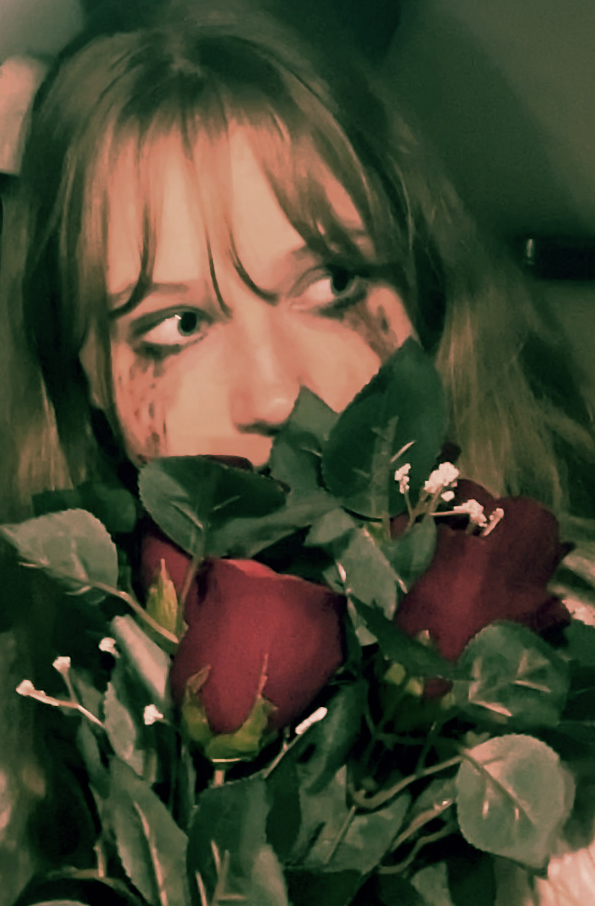 NextRandomVideo's tweet image. Totally iNSaNe! check this @piercetheveil fan! 3 guesses anyone as to what I'm sure this girl is for #Halloween. She's even got the font painted right! #AFlairForTheDramatic #MadeMyNight